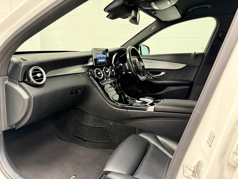 Mercedes-Benz C Class 2.1 C250d AMG Line Estate 5dr Diesel 7G-Tronic+ Euro 6 (s/s) (204 ps)