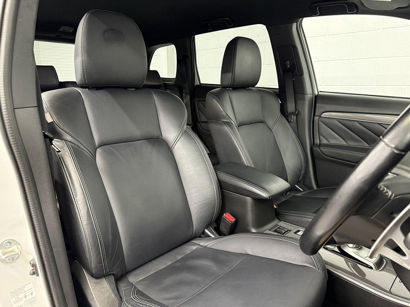 Mitsubishi Outlander 2.4h TwinMotor 13.8kWh 4h SUV 5dr Petrol Plug-in Hybrid CVT 4WD Euro 6 (s/s) (209 ps) HTD SEATS - WHEEL, CRUISE, ALLOYS