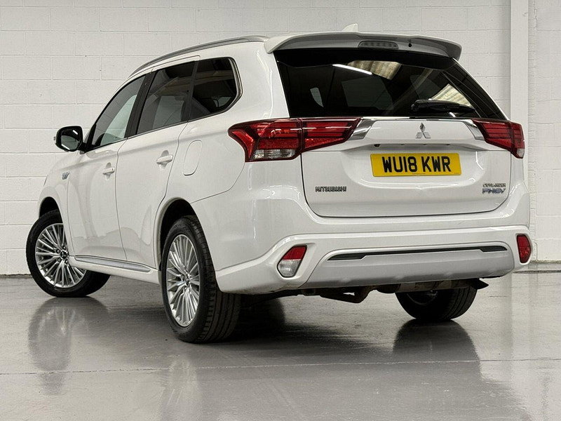 Mitsubishi Outlander 2.4h TwinMotor 13.8kWh 4h SUV 5dr Petrol Plug-in Hybrid CVT 4WD Euro 6 (s/s) (209 ps) HTD SEATS - WHEEL, CRUISE, ALLOYS