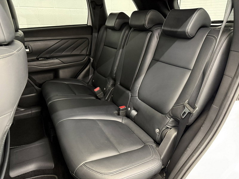 Mitsubishi Outlander 2.4h TwinMotor 13.8kWh 4h SUV 5dr Petrol Plug-in Hybrid CVT 4WD Euro 6 (s/s) (209 ps) HTD SEATS - WHEEL, CRUISE, ALLOYS
