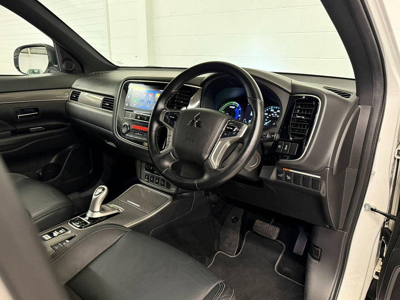 Mitsubishi Outlander 2.4h TwinMotor 13.8kWh 4h SUV 5dr Petrol Plug-in Hybrid CVT 4WD Euro 6 (s/s) (209 ps) HTD SEATS - WHEEL, CRUISE, ALLOYS