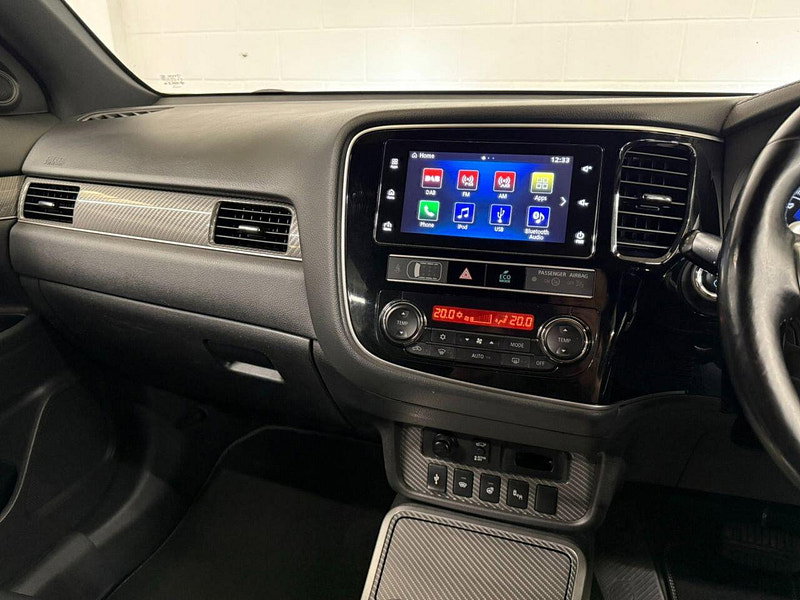 Mitsubishi Outlander 2.4h TwinMotor 13.8kWh 4h SUV 5dr Petrol Plug-in Hybrid CVT 4WD Euro 6 (s/s) (209 ps) HTD SEATS - WHEEL, CRUISE, ALLOYS