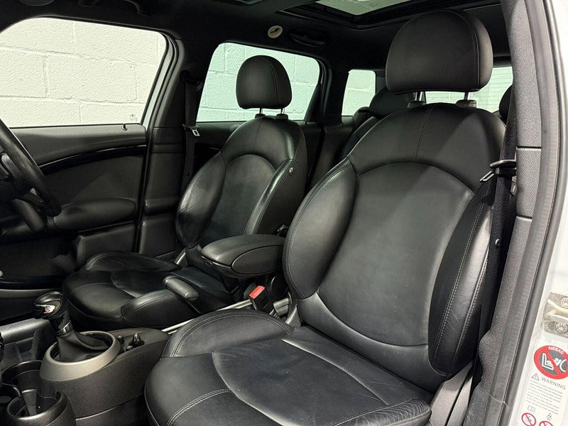 MINI Countryman 2.0 Cooper SD SUV 5dr Diesel Auto ALL4 Euro 5 (143 ps) PANORAMIC ROOF-CHILI PACK-HTD SEATS