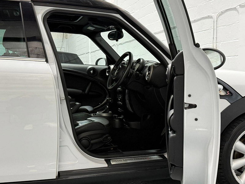 MINI Countryman 2.0 Cooper SD SUV 5dr Diesel Auto ALL4 Euro 5 (143 ps) PANORAMIC ROOF-CHILI PACK-HTD SEATS