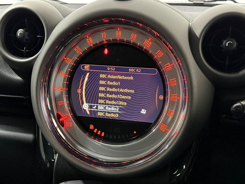 MINI Countryman 2.0 Cooper SD SUV 5dr Diesel Auto ALL4 Euro 5 (143 ps) PANORAMIC ROOF-CHILI PACK-HTD SEATS