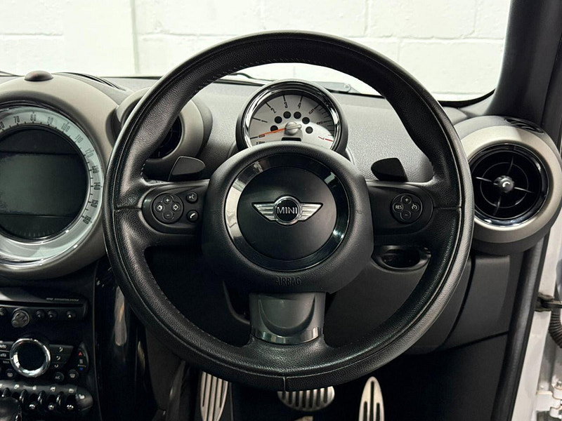 MINI Countryman 2.0 Cooper SD SUV 5dr Diesel Auto ALL4 Euro 5 (143 ps) PANORAMIC ROOF-CHILI PACK-HTD SEATS