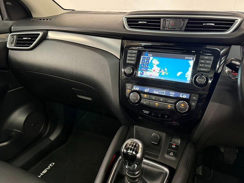 Nissan Qashqai 1.5 dCi Tekna SUV 5dr Diesel Manual Euro 6 (s/s) (110 ps) 19'S, HTD SEATS, SENSORS, NAV, B/T