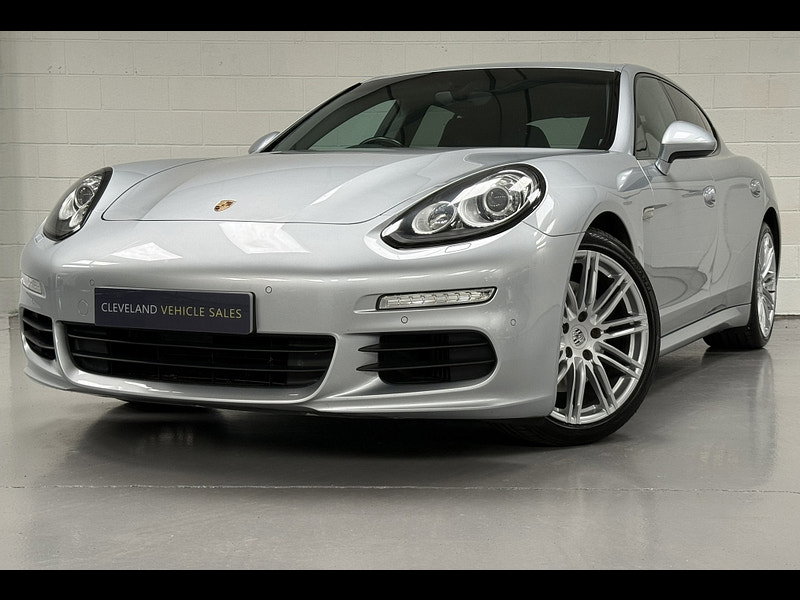 Porsche Panamera 3.0D V6 Hatchback 5dr Diesel TiptronicS Euro 5 (s/s) (300 ps)