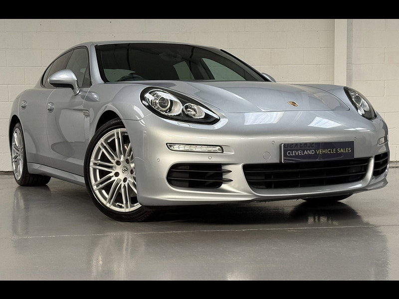 Porsche Panamera 3.0D V6 Hatchback 5dr Diesel TiptronicS Euro 5 (s/s) (300 ps)