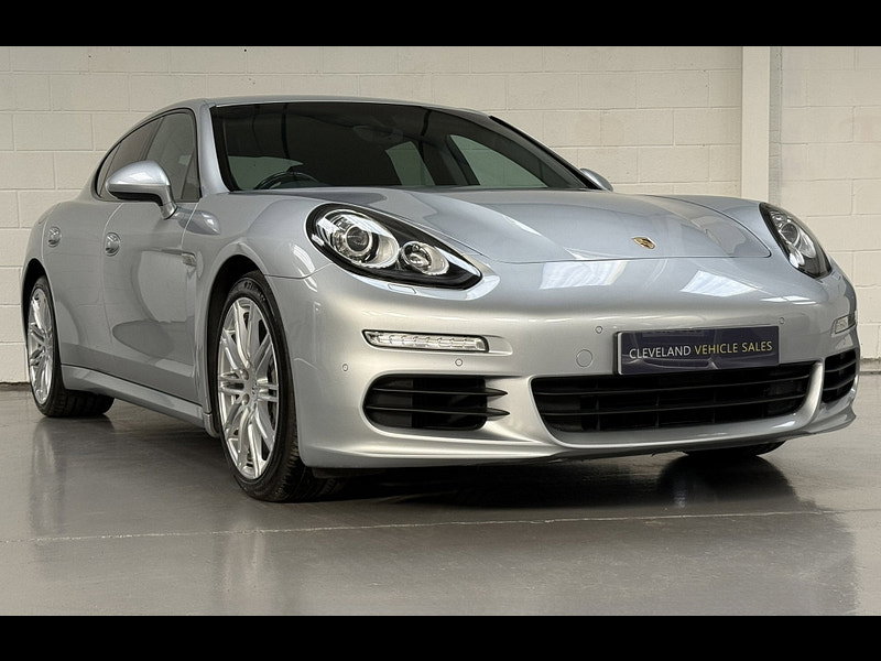 Porsche Panamera 3.0D V6 Hatchback 5dr Diesel TiptronicS Euro 5 (s/s) (300 ps)