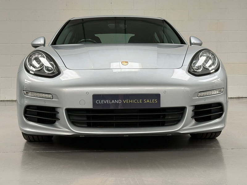 Porsche Panamera 3.0D V6 Hatchback 5dr Diesel TiptronicS Euro 5 (s/s) (300 ps)