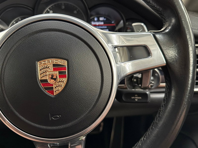 Porsche Panamera 3.0D V6 Hatchback 5dr Diesel TiptronicS Euro 5 (s/s) (300 ps)