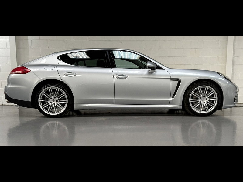 Porsche Panamera 3.0D V6 Hatchback 5dr Diesel TiptronicS Euro 5 (s/s) (300 ps)