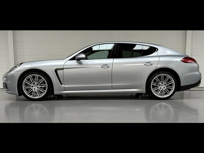 Porsche Panamera 3.0D V6 Hatchback 5dr Diesel TiptronicS Euro 5 (s/s) (300 ps)