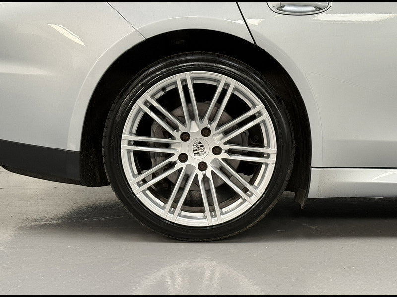 Porsche Panamera 3.0D V6 Hatchback 5dr Diesel TiptronicS Euro 5 (s/s) (300 ps)