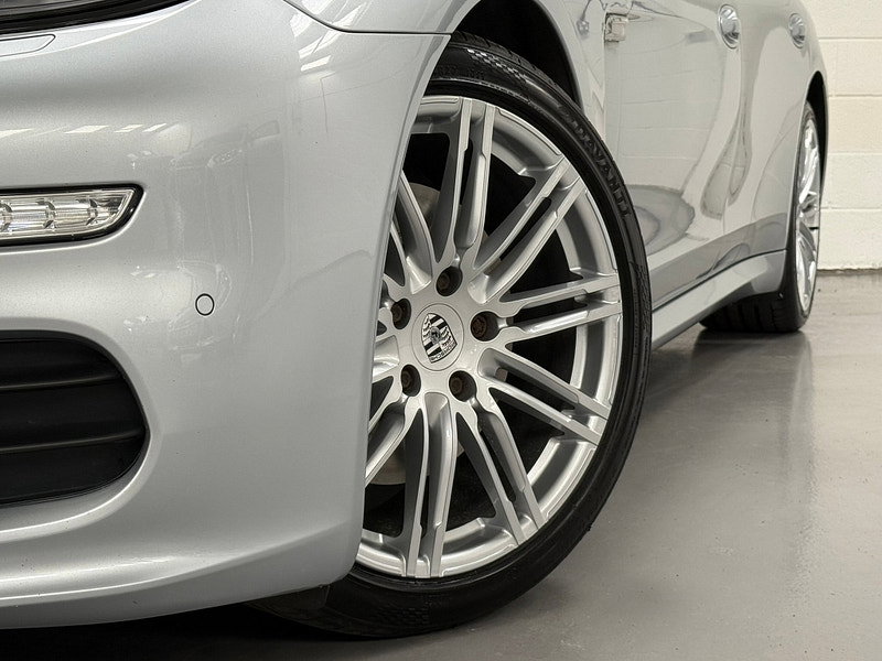 Porsche Panamera 3.0D V6 Hatchback 5dr Diesel TiptronicS Euro 5 (s/s) (300 ps)