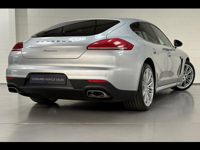 Porsche Panamera 3.0D V6 Hatchback 5dr Diesel TiptronicS Euro 5 (s/s) (300 ps)