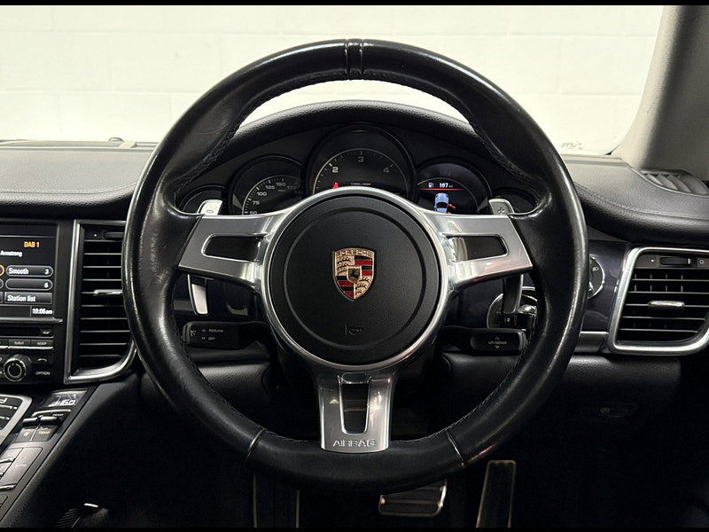 Porsche Panamera 3.0D V6 Hatchback 5dr Diesel TiptronicS Euro 5 (s/s) (300 ps)