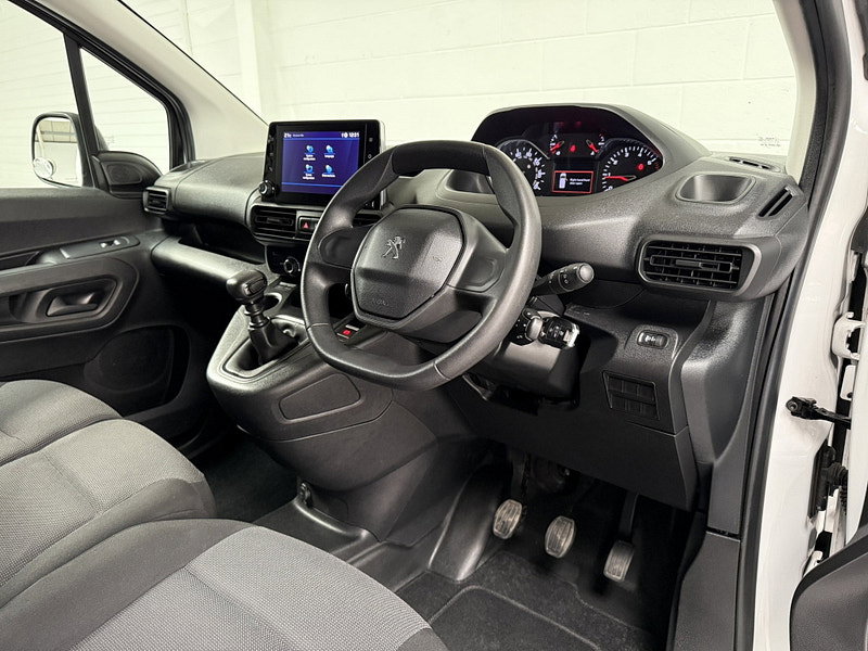 Peugeot Partner 1.5 BlueHDi 950 Professional Premium + Long Panel Van 6dr Diesel Manual LWB Euro 6 (s/s) (100 bhp)