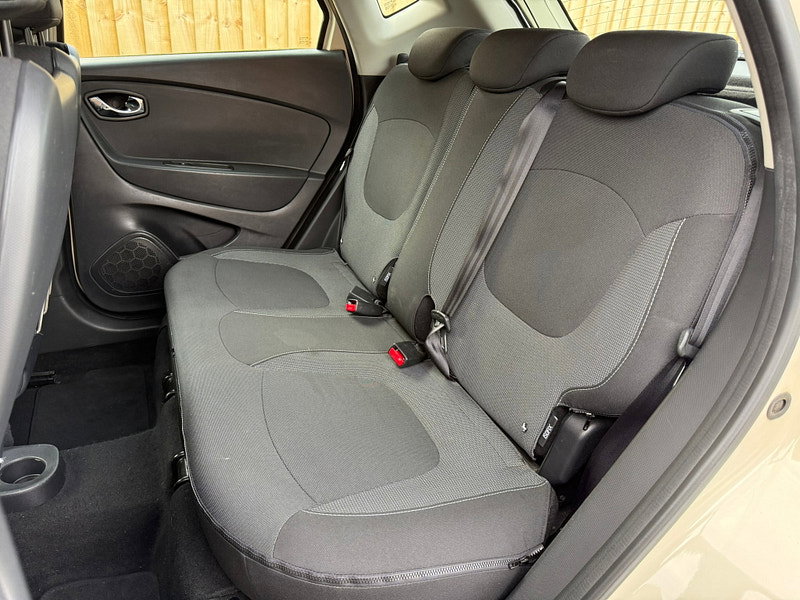 Renault Captur 0.9 TCe ENERGY Dynamique Nav SUV 5dr Petrol Manual Euro 6 (s/s) (90 ps)