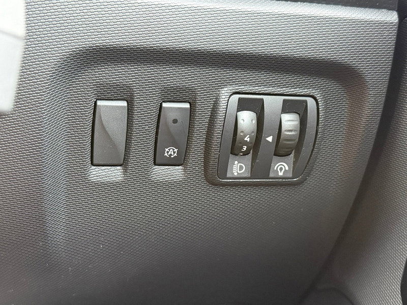 Renault Captur 0.9 TCe ENERGY Dynamique Nav SUV 5dr Petrol Manual Euro 6 (s/s) (90 ps)