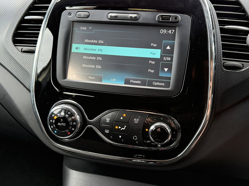Renault Captur 0.9 TCe ENERGY Dynamique Nav SUV 5dr Petrol Manual Euro 6 (s/s) (90 ps)