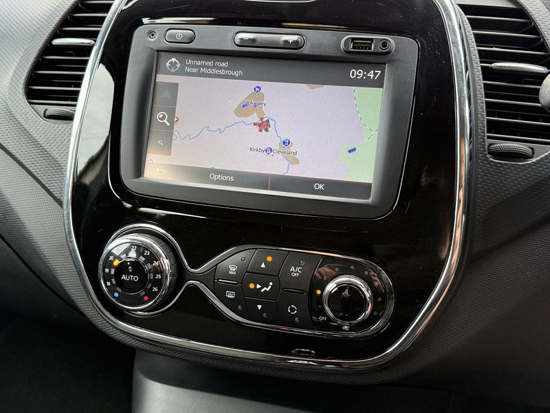Renault Captur 0.9 TCe ENERGY Dynamique Nav SUV 5dr Petrol Manual Euro 6 (s/s) (90 ps)