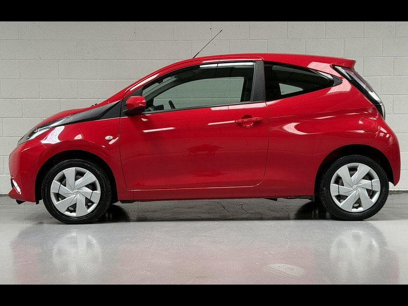 Toyota Aygo 1.0 VVT-i x-play Hatchback 3dr Petrol Manual Euro 6 (68 ps) DAB, LED LIGHTS, IDEAL 1ST CAR