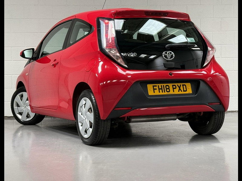Toyota Aygo 1.0 VVT-i x-play Hatchback 3dr Petrol Manual Euro 6 (68 ps) DAB, LED LIGHTS, IDEAL 1ST CAR
