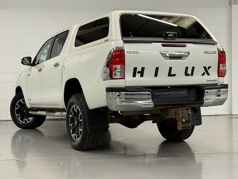 Toyota HI-LUX 2.4 D-4D Invincible X Pickup Double Cab 4dr Diesel Manual 4WD Euro 6 (TSS, 3.5t) (150 ps) NAV, CAMERA, HTD SEATS, PLUS VAT