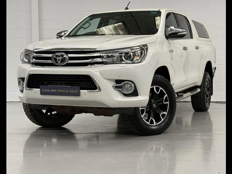 Toyota HI-LUX 2.4 D-4D Invincible X Pickup Double Cab 4dr Diesel Manual 4WD Euro 6 (TSS, 3.5t) (150 ps) NAV, CAMERA, HTD SEATS, PLUS VAT