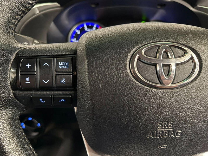 Toyota HI-LUX 2.4 D-4D Invincible X Pickup Double Cab 4dr Diesel Manual 4WD Euro 6 (TSS, 3.5t) (150 ps) NAV, CAMERA, HTD SEATS, PLUS VAT