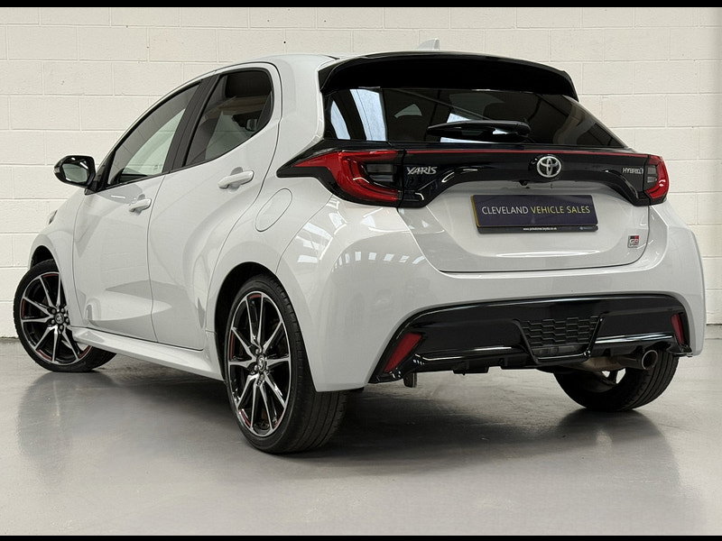 Toyota Yaris 1.5 VVT-h GR SPORT Hatchback 5dr Petrol Hybrid E-CVT Euro 6 (s/s) (116 ps)