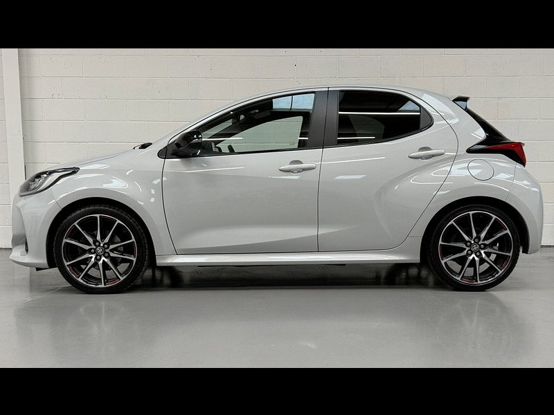 Toyota Yaris 1.5 VVT-h GR SPORT Hatchback 5dr Petrol Hybrid E-CVT Euro 6 (s/s) (116 ps)
