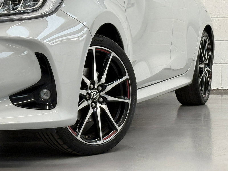 Toyota Yaris 1.5 VVT-h GR SPORT Hatchback 5dr Petrol Hybrid E-CVT Euro 6 (s/s) (116 ps)