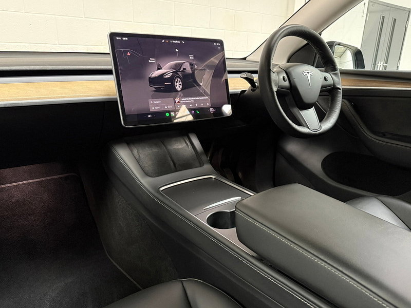 Tesla Model Y (Dual Motor) Long Range SUV 5dr Electric Auto 4WDE (384 bhp)