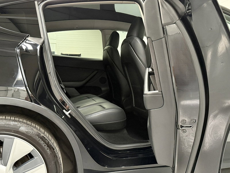 Tesla Model Y (Dual Motor) Long Range SUV 5dr Electric Auto 4WDE (384 bhp)
