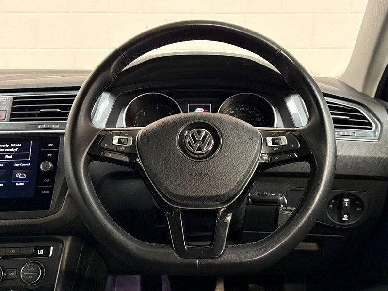 Volkswagen Tiguan 2.0 TDI SE Navigation SUV 5dr Diesel Manual Euro 6 (s/s) (150 ps) 19'S-FRONT ASSIST-LANE ASSIST-MEDIA