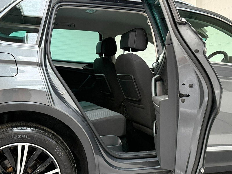 Volkswagen Tiguan 2.0 TDI SE Navigation SUV 5dr Diesel Manual Euro 6 (s/s) (150 ps) 19'S-FRONT ASSIST-LANE ASSIST-MEDIA