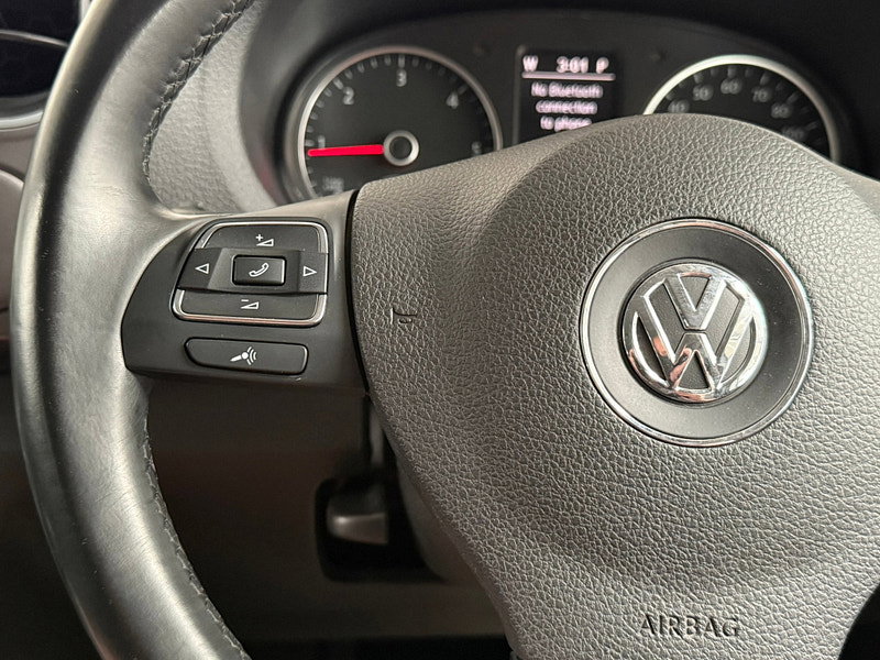 Volkswagen Amarok 2.0 BiTDI BlueMotion Tech Highline Pickup Double Cab 4dr Diesel Auto 4Motion Euro 5 (s/s) (180 ps)