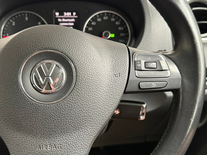 Volkswagen Amarok 2.0 BiTDI BlueMotion Tech Highline Pickup Double Cab 4dr Diesel Auto 4Motion Euro 5 (s/s) (180 ps)