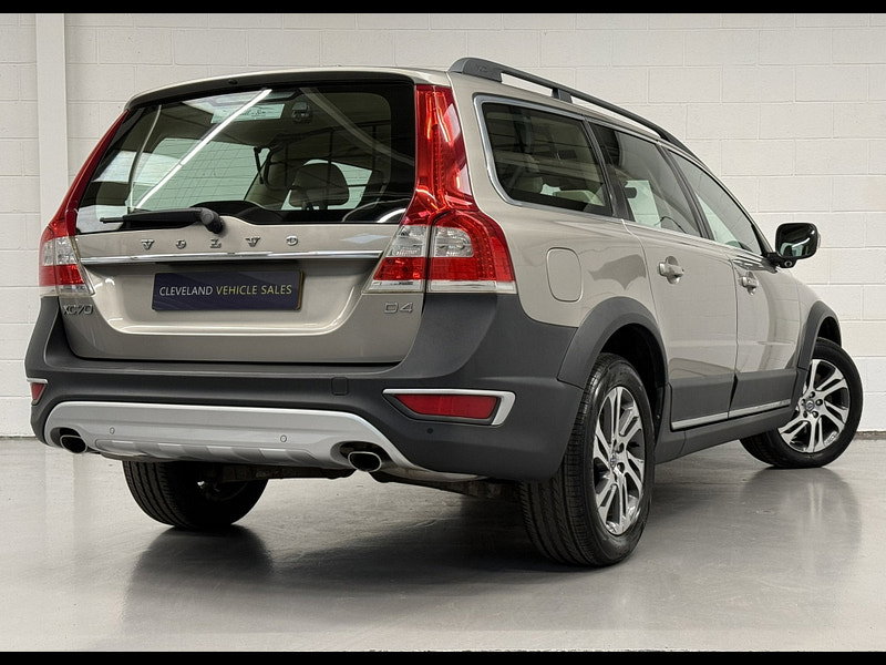 Volvo XC70 2.0 D4 SE Nav Estate 5dr Diesel Geartronic Euro 6 (s/s) (181 ps)