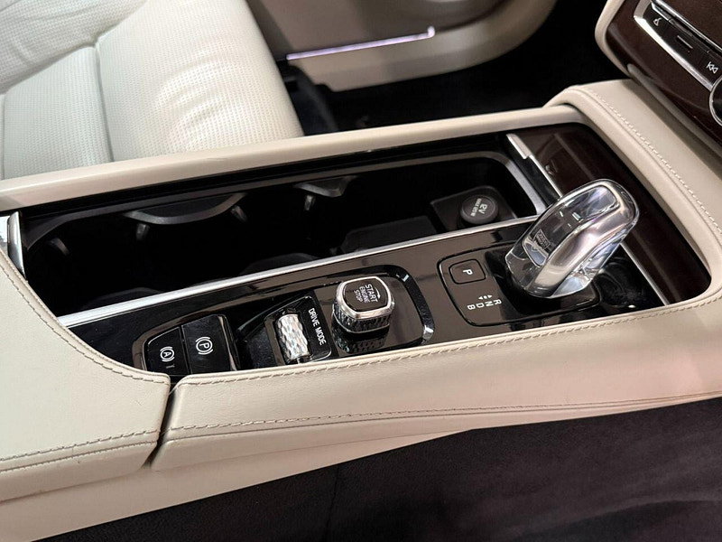 Volvo XC90 2.0h T8 Twin Engine 10.4kWh Inscription Pro SUV 5dr Petrol Plug-in Hybrid Auto 4WD Euro 6 (s/s) (390 ps) HK, SENSUS NAV, HTD SEATS-WHEEL
