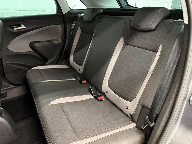 Vauxhall Crossland X 1.6 Turbo D Elite Nav SUV 5dr Diesel Manual Euro 6 (s/s) (120 ps) 2 TONE ROOF, ALLOYS, NAVIGATION