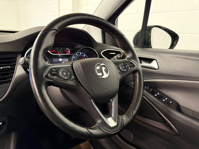 Vauxhall Crossland X 1.6 Turbo D Elite Nav SUV 5dr Diesel Manual Euro 6 (s/s) (120 ps) 2 TONE ROOF, ALLOYS, NAVIGATION