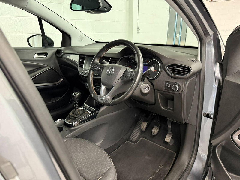 Vauxhall Crossland X 1.6 Turbo D Elite Nav SUV 5dr Diesel Manual Euro 6 (s/s) (120 ps) 2 TONE ROOF, ALLOYS, NAVIGATION