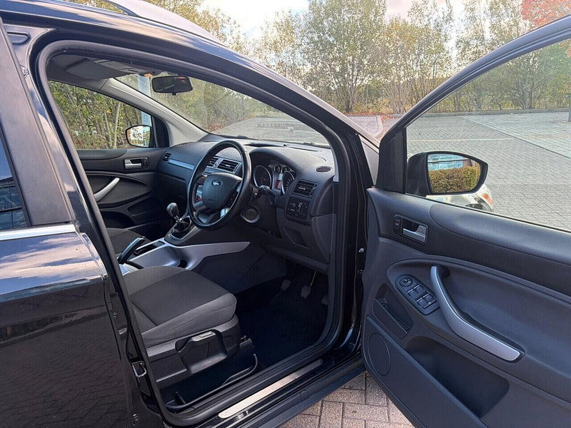 Ford Kuga 2.0 TDCi Zetec SUV 5dr Diesel Manual 2WD Euro 5 (140 ps)
