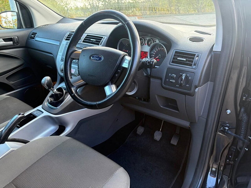 Ford Kuga 2.0 TDCi Zetec SUV 5dr Diesel Manual 2WD Euro 5 (140 ps)
