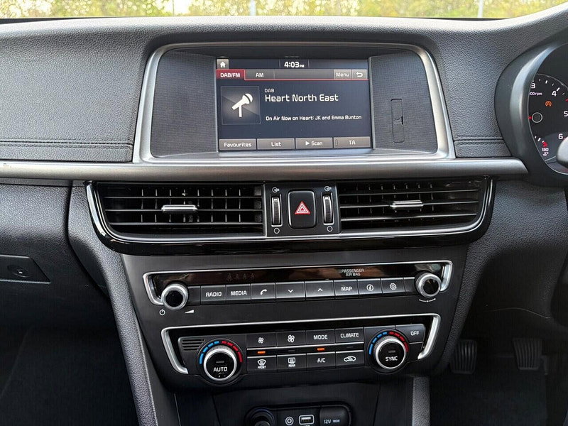 Kia Optima 1.7 CRDi 2 Sportswagon 5dr Diesel Manual Euro 6 (s/s) (139 bhp)