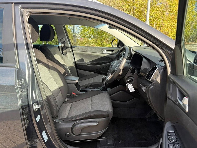 Hyundai Tucson 1.6 CRDi MHEV SE Nav SUV 5dr Diesel Hybrid Manual Euro 6 (s/s) (115 ps)